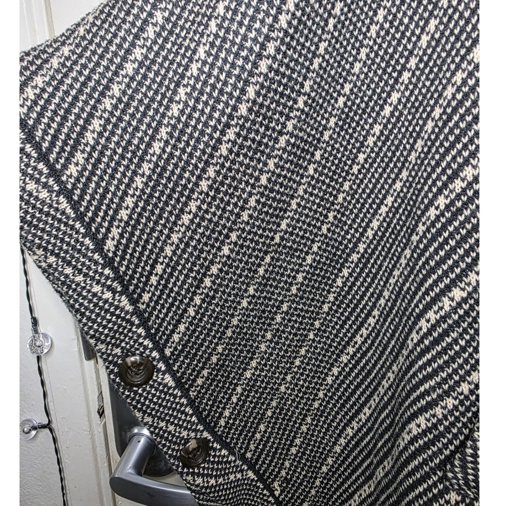 FOREVER 21 Contemporary Hooded Poncho Toggle Closure Black White Pattern M L‎ - Picture 3 of 7